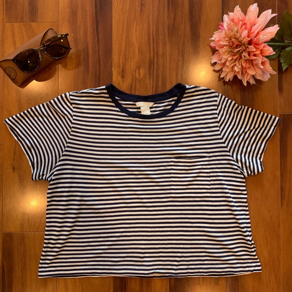 Super cute H&M Crop Top